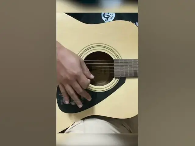 'Video thumbnail for Holding Your Guitar Pick - Guvna Guitars'