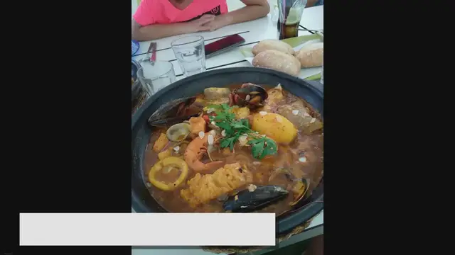 'Video thumbnail for Receta de Zarzuela de Pescado y Marisco que Deleita los Sentidos'