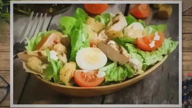 'Video thumbnail for Ensalada vips con restos de carne y embutido'