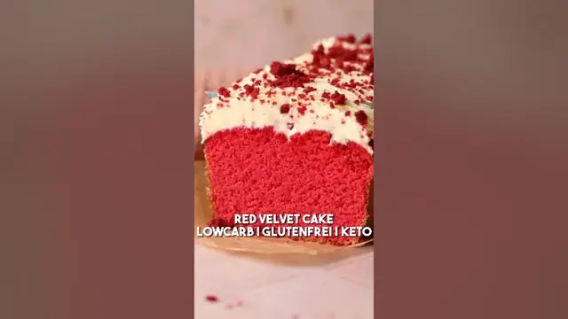 'Video thumbnail for Red Velvet Cake - Saftiger Low Carb Kuchen'