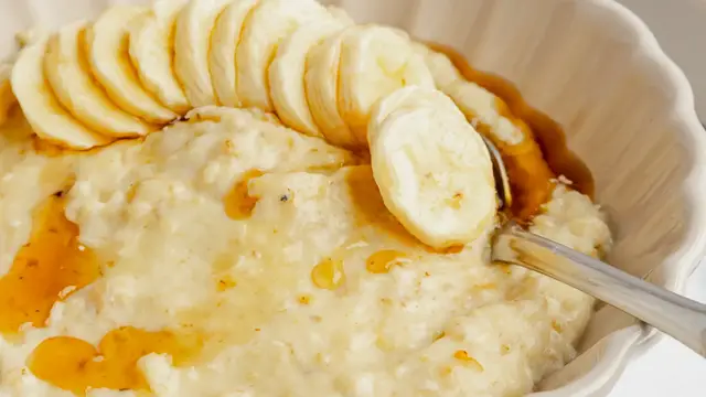 'Video thumbnail for Porridge with Egg'