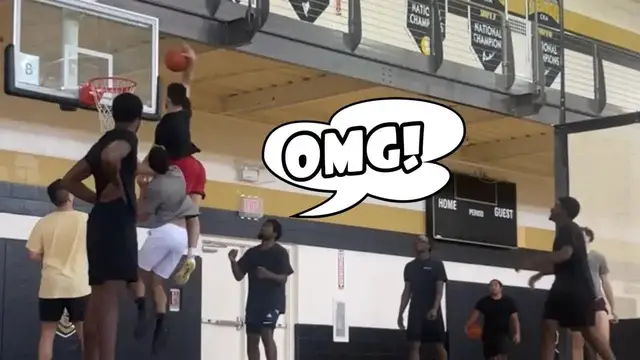 'Video thumbnail for Pro Dunker SURPRISES Players At School!'