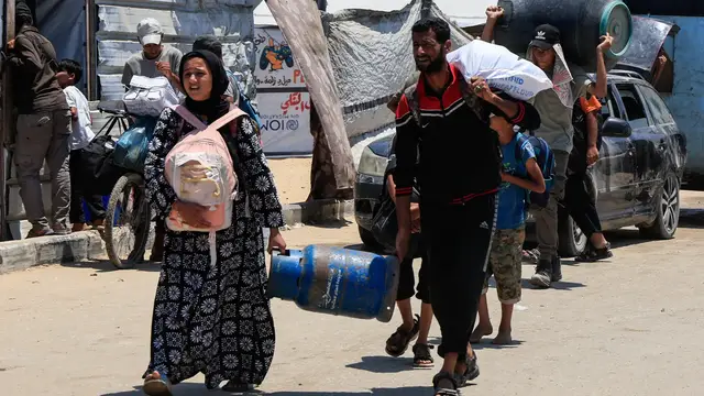 'Video thumbnail for Al Jazeera reporter in Gaza hears gunfire during Israeli assault'