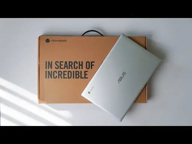 'Video thumbnail for ASUS Chromebook C425 Unboxing & Hands-On'