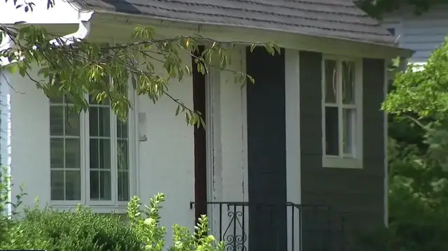'Video thumbnail for Community on alert after $75K home invasion in New Rochelle'