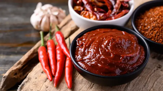 'Video thumbnail for Gochujang: Spicing Things Up With An Iconic Korean Chili Paste'