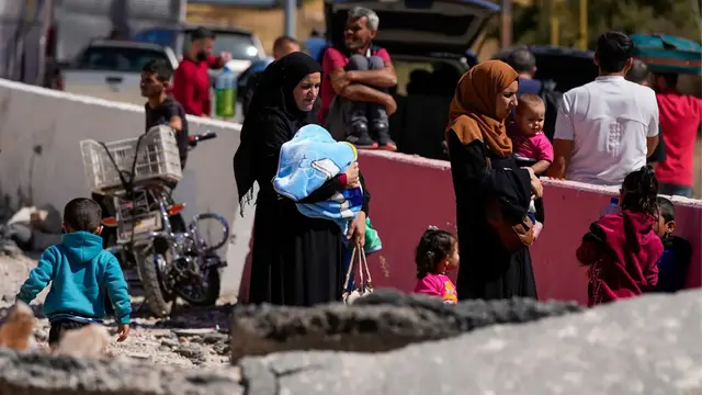 'Video thumbnail for UN offering incentives for Syrian refugees in Lebanon to return home'