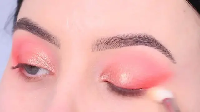 'Video thumbnail for Get Ready For Spring With This EASY Peachy Eye Look Tutorial'