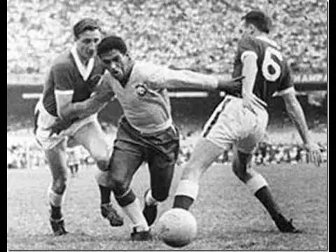 'Video thumbnail for Garrincha "O gênio das pernas tortas"'
