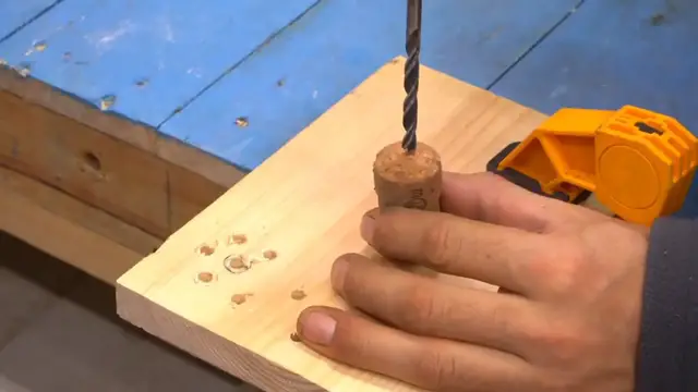 'Video thumbnail for DIY Industrial bench made with wood - DIY Arts and Crafts for all Ages'