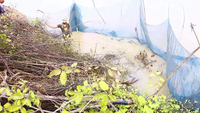 'Video thumbnail for A way fishman used to catch fish'