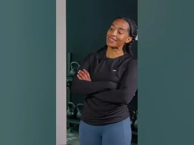 'Video thumbnail for Common mistakes with 👉 lat pulldowns | Myprotein #shorts'