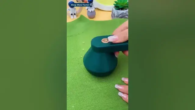'Video thumbnail for β¨ Say Goodbye to Lint: Electric Rechargeable Lint Remover for a Flawless Look! β‘ | Check Description'