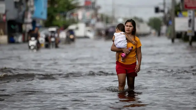 'Video thumbnail for Philippines hit hard by Typhoon Co-May, dozens killed in flooding'
