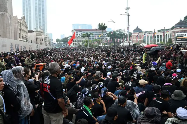'Video thumbnail for Protests in Malaysia: Calls for prime minister Anwar Ibrahim to step down'