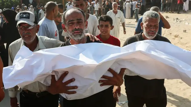 'Video thumbnail for Israel continues to kill Palestinians as aid trickles into Gaza'