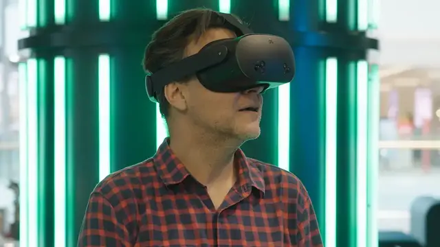 'Video thumbnail for Meta Quest 3S Xbox Edition Reactions From the EE Studio Store'