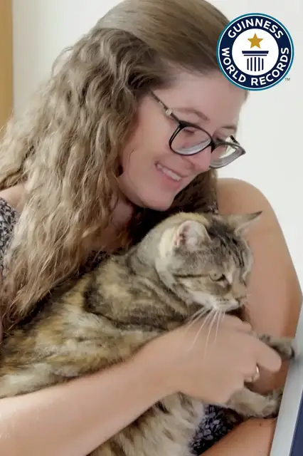 'Video thumbnail for Bella the cat breaks world record for loudest purr'