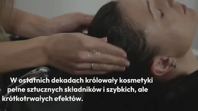 'Video thumbnail for Naturalne metody na przyspieszenie wzrostu włosów: Poznaj moc ziół we wcierce Anwen Grow Us Tender'