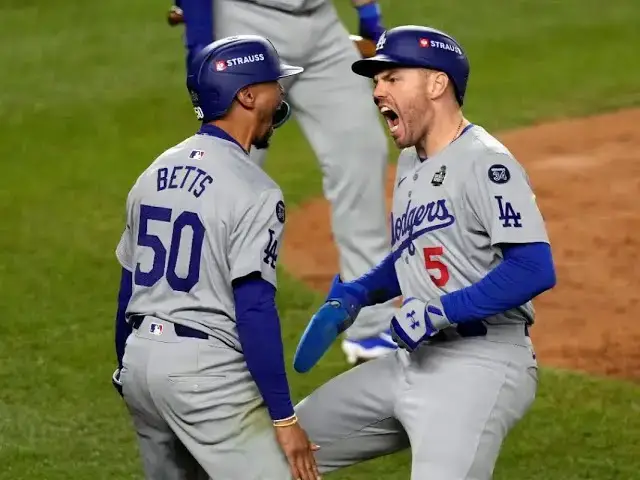 'Video thumbnail for Los Últimos Outs de Cada Serie de los Playoffs MLB 2024: ¡Momentos Inolvidables!'