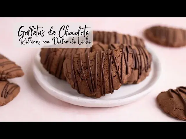 'Video thumbnail for Galletas de Chocolate Rellenas con Dulce de Leche'