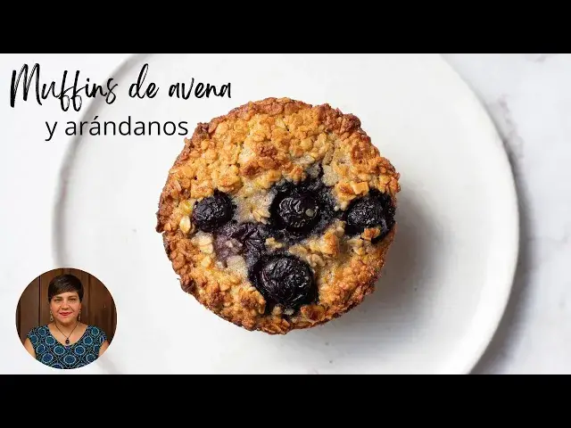 'Video thumbnail for Muffins de avena y arándanos'