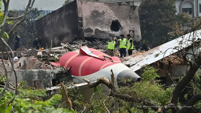 'Video thumbnail for Recordings reveal captain shut off fuel switches before Air India crash: Report'