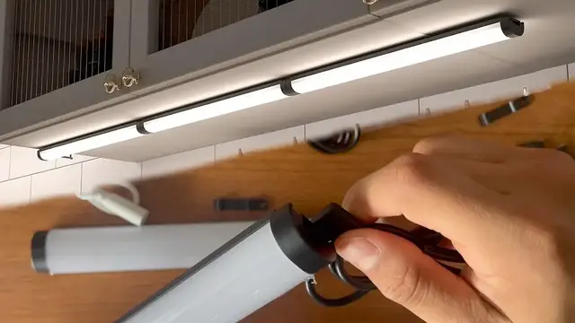 'Video thumbnail for MYPLUS LED Under Cabinet Lighting Review'