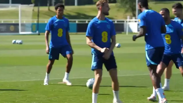 'Video thumbnail for FILE: Former Liverpool captain Henderson set to sign for Brentford - reports'