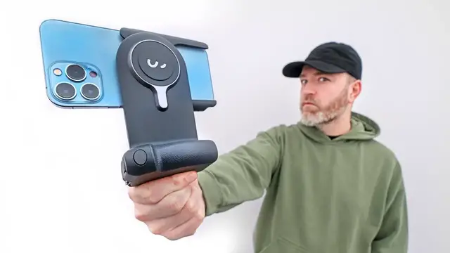 'Video thumbnail for This Gadget Takes Your Smartphone to Another Level...'
