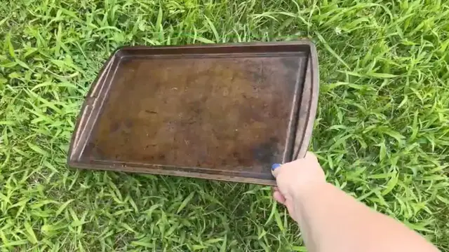 'Video thumbnail for Lay a baking sheet in your front yard for this GENIUS bedroom idea!'