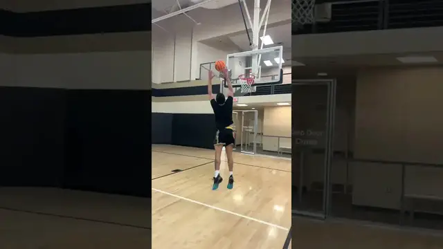 'Video thumbnail for Amazing Basketball Skills - High-Flying Dunks'