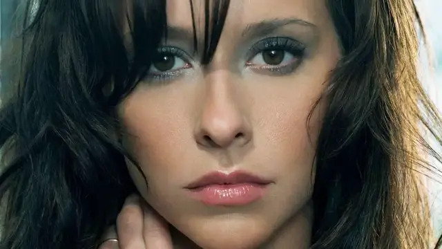 'Video thumbnail for Why Hollywood Won't Cast Jennifer Love Hewitt Anymore'