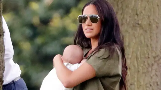 'Video thumbnail for Royal Parenting Moments That Had The Public Seeing Red'
