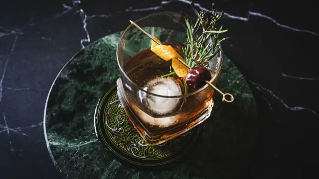 'Video thumbnail for Smoked Old Fashioned Cocktail Recipe'