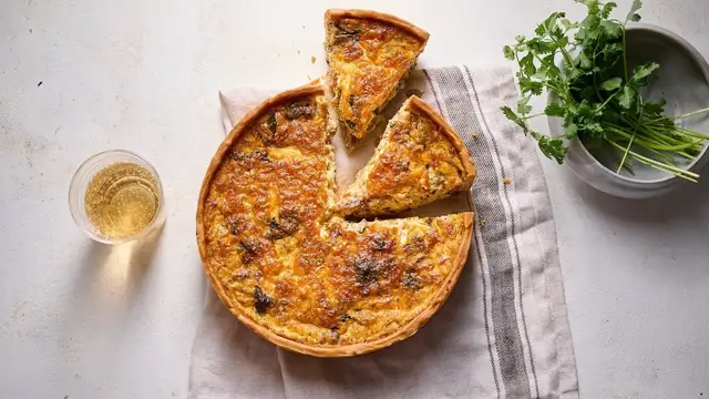 'Video thumbnail for Chorizo, Kale, And Pepper Quiche Recipe'