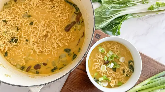 'Video thumbnail for Veggie Coconut Curry Ramen Recipe'