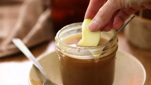 'Video thumbnail for EASY Homemade Maple Syrup Salted Caramel Sauce Recipe (720p 30fps)'