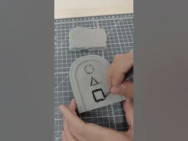 'Video thumbnail for I 3D printed the flying stone (Biseokchigi) game from Squid Game S2! #squidgame #netflix'