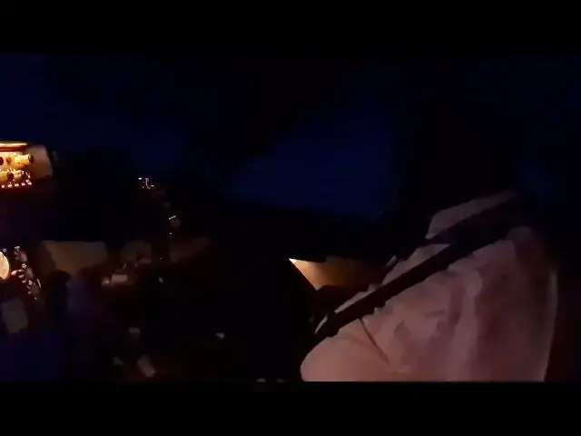 'Video thumbnail for Pilotos capturam várias luzes em vídeo entre a Arábia Saudita e a Nigéria'