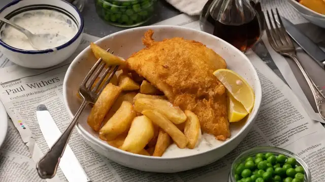 'Video thumbnail for Golden Beer-Battered Fish And Chips Recipe'