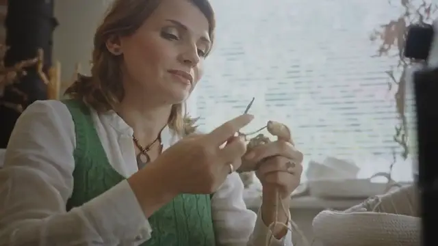 'Video thumbnail for 10 Crochet Patterns for Beginners'