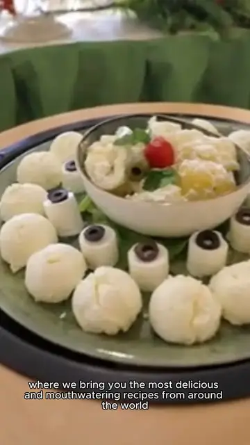 'Video thumbnail for Classic Macaroni and Cheese Recipe'