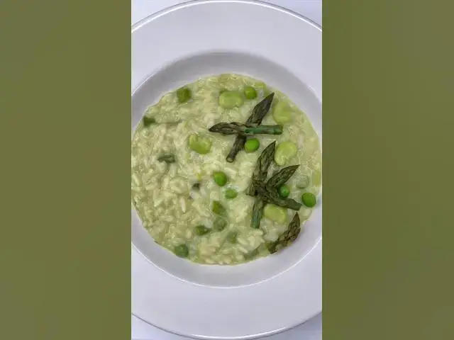 'Video thumbnail for RISOTTO ASPARAGI, PISELLI & FAVE #cuisineitalienne #risotto #risottorecipe'