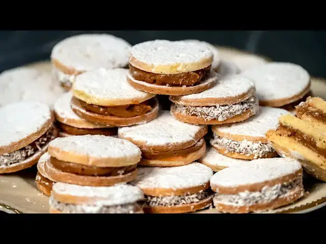'Video thumbnail for Alfajores - rețeta de fursecuri fragede cu caramel (dulce de leche, dulceață de lapte) Savori Urbane'