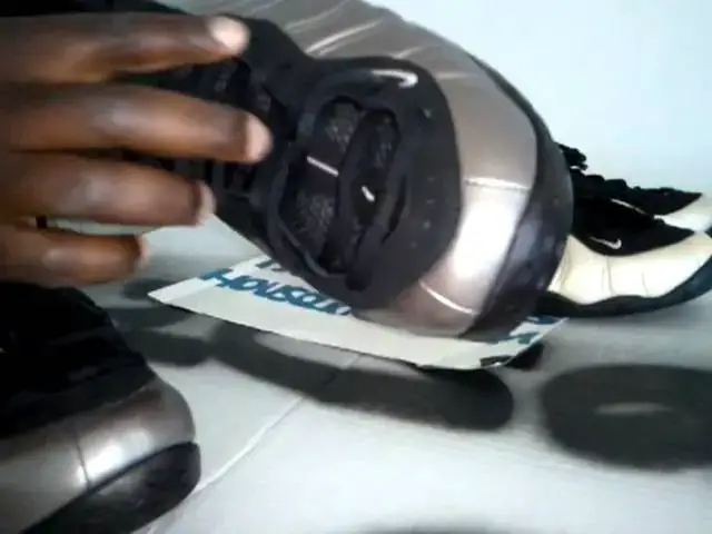 'Video thumbnail for Foamposite pewter,foamposite pro pearl'
