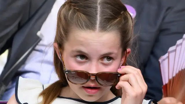 'Video thumbnail for How Prince George & Princess Charlotte Stole The Show At Wimbledon'