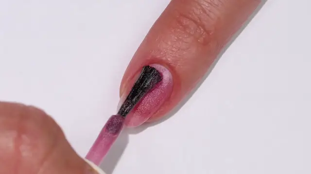'Video thumbnail for Cirque Colors Bubbly Holographic Magnetic Nail Polish Swatches and Review (720p 24fps)'