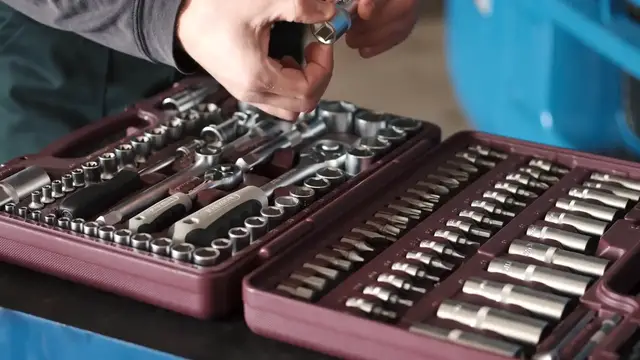 'Video thumbnail for Wrench Sizes Chart: Essential SAE to Metric Conversions'
