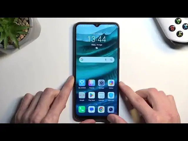 'Video thumbnail for How to Insert SIM Card to HONOR X8 - SIM Card Slot'